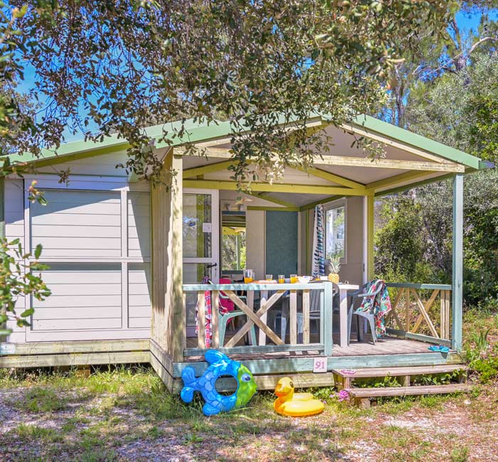 Camping_Fondespierres_chalet-ext