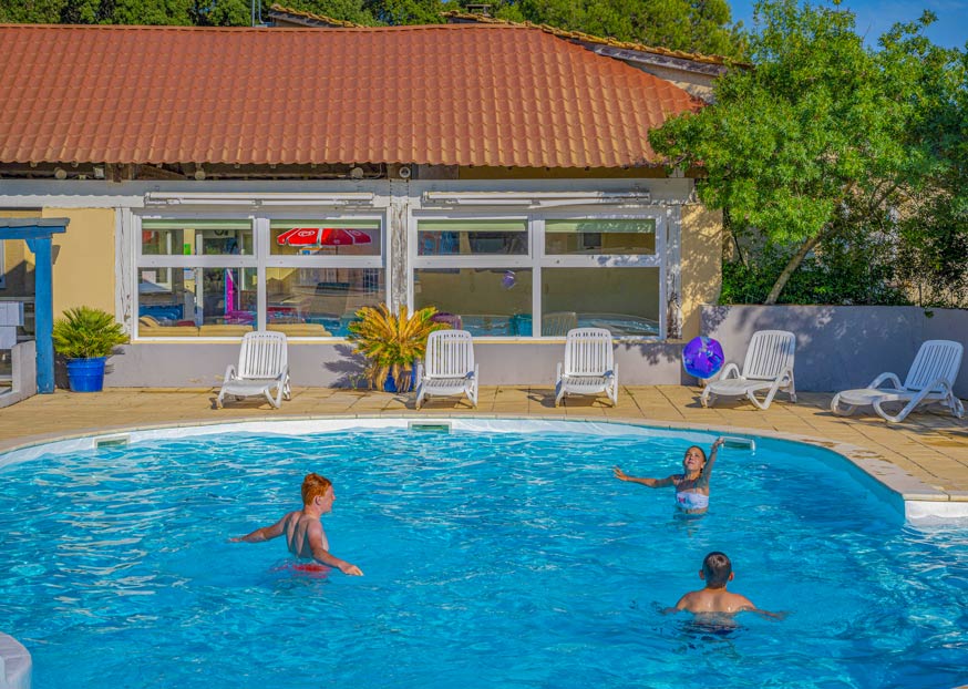 Camping_Fondespierres_enfant