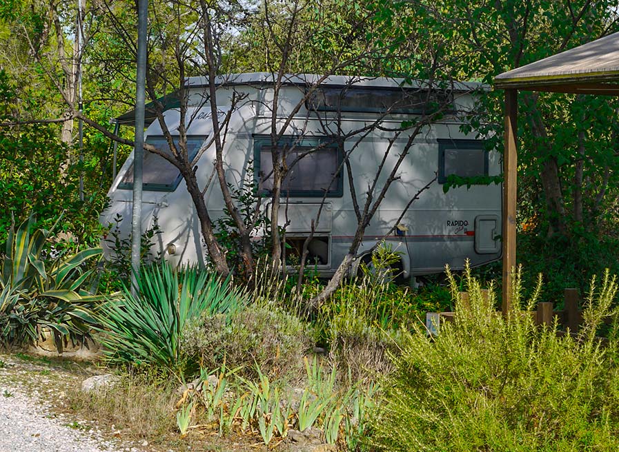 emplacement-camping-fondespierre-castries-herault