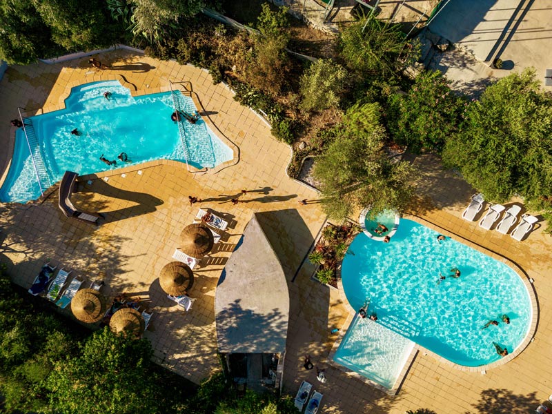 Camping avec piscine Montpellier Toboggan, jacuzzi et piscine Montpellier